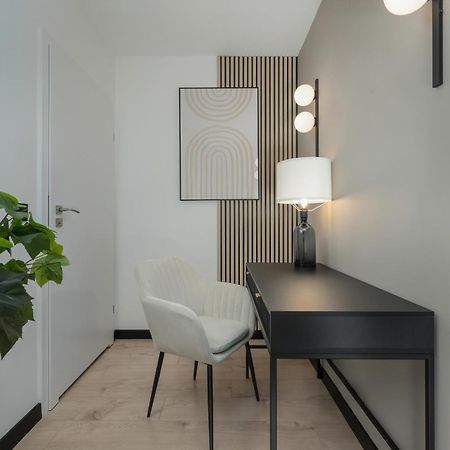 Wroclavia Apartments Dyrekcyjna By Noclegi Renters Wrocław Buitenkant foto