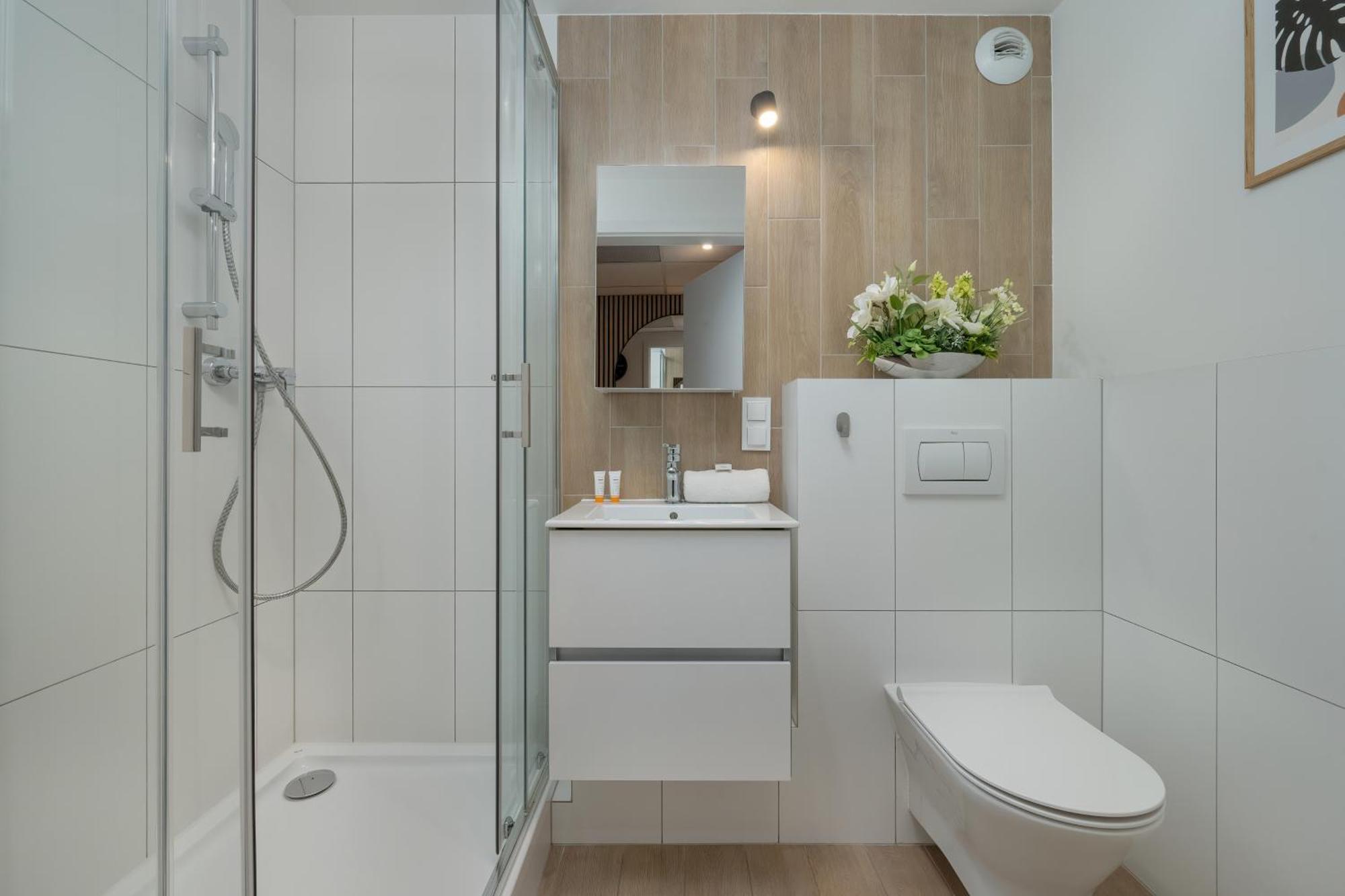 Wroclavia Apartments Dyrekcyjna By Noclegi Renters Wrocław Buitenkant foto